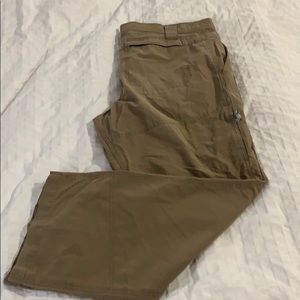 Columbia tactical hiking pant in khaki size 40